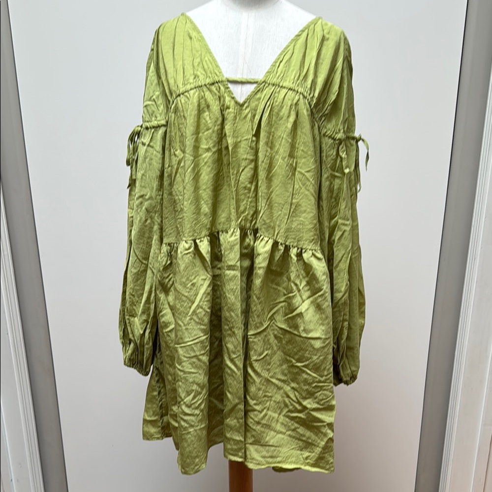 ELOQUII Green Relaxed Tie Front Tunic